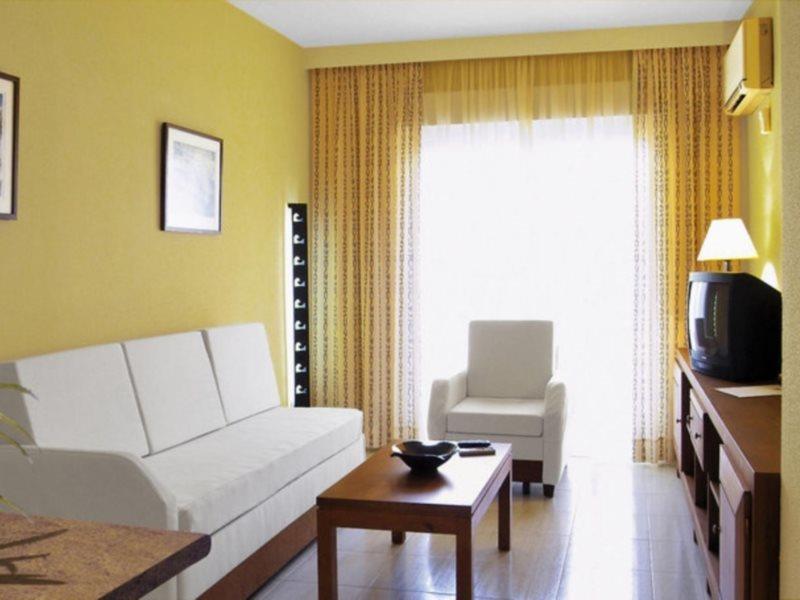 Aparthotel Las Dunas 치클라나 데 라 프론테라 외부 사진